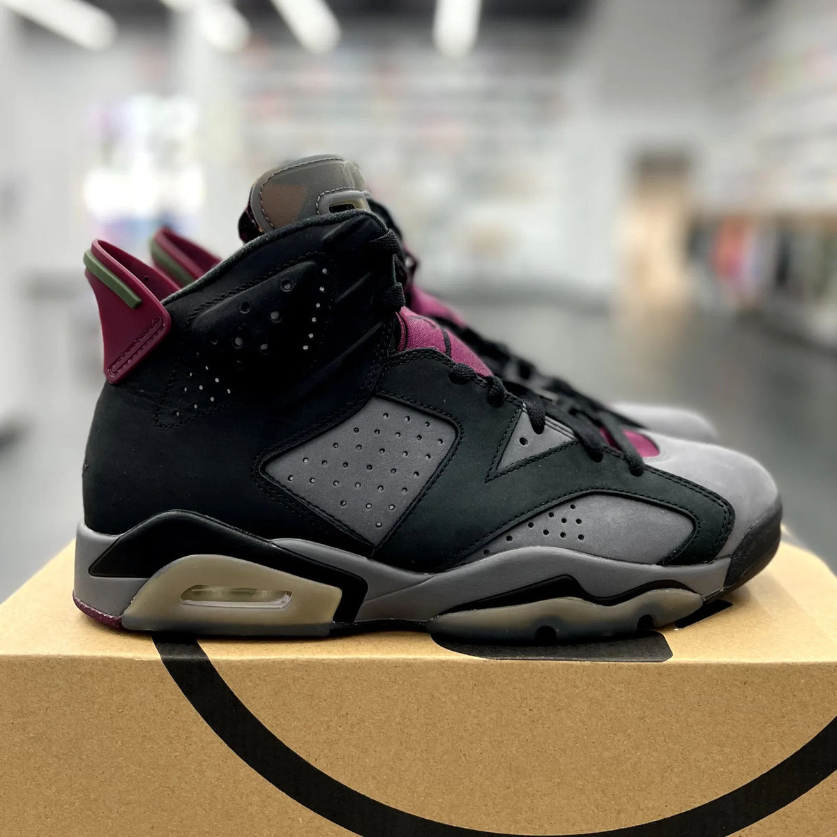 Jordan 6 Retro Bordeaux - Preowned
