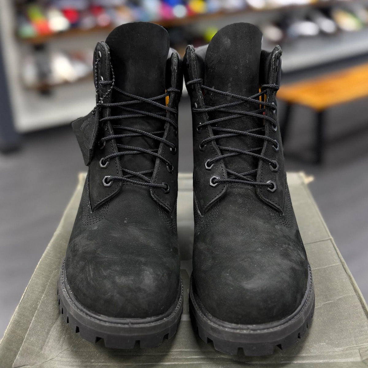 Timberland 6" Basic Boot Black Nubuck - Preowned