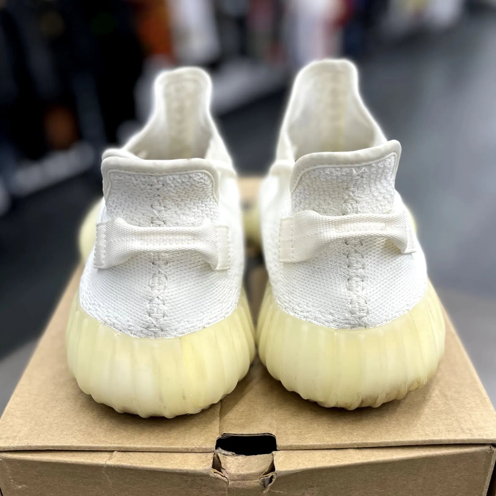 adidas Yeezy Boost 350 V2 Cream - Preowned