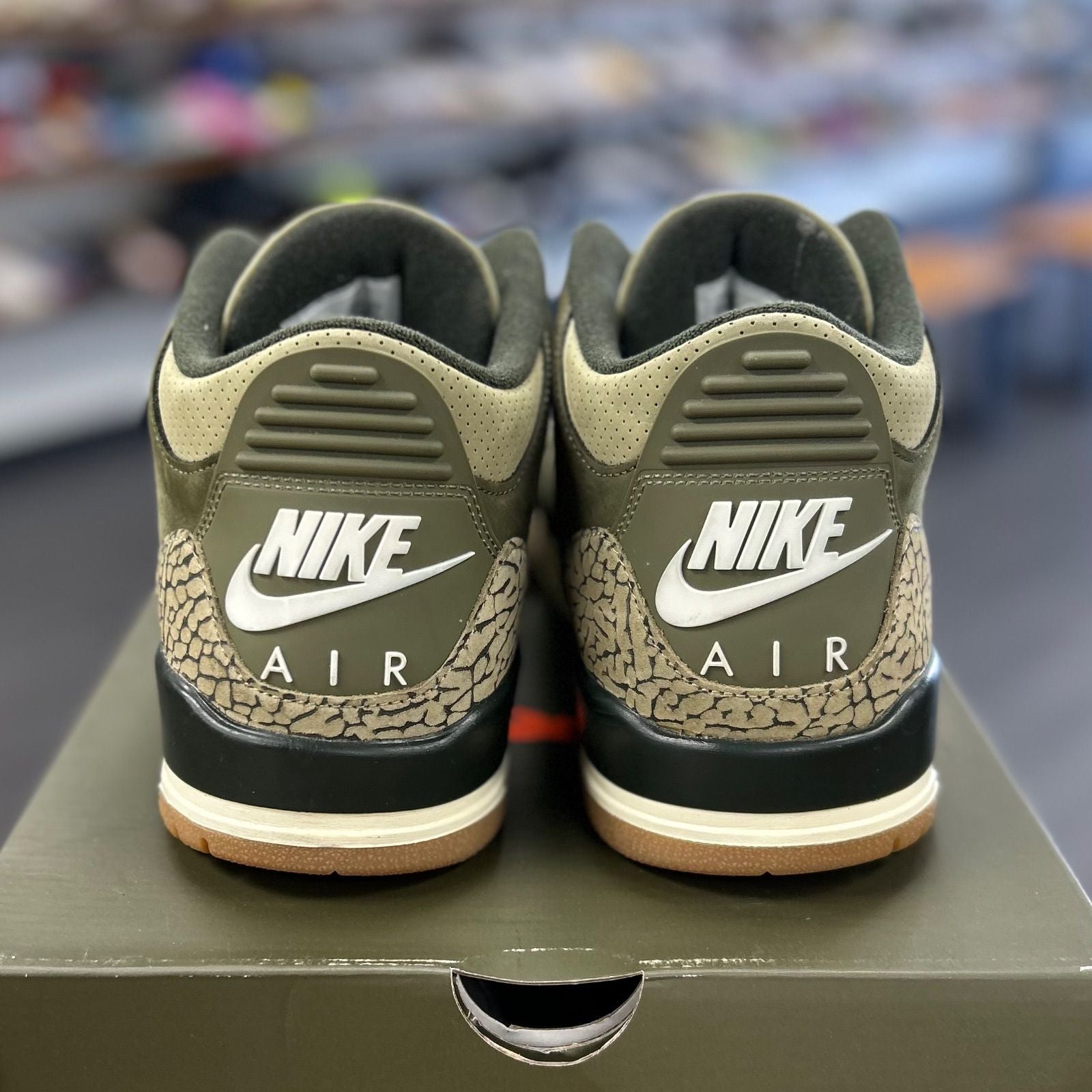 Jordan 3 Retro Family Affair - Preowned