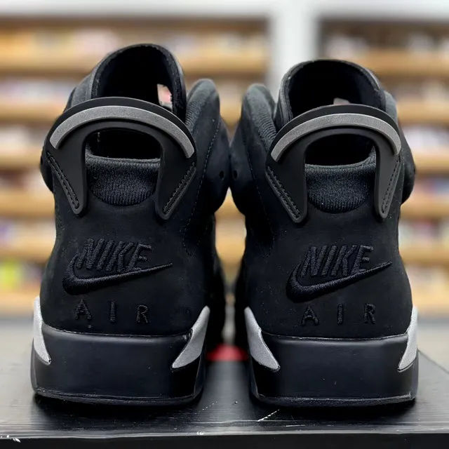 Jordan 6 Retro Cap and Gown - Preowned