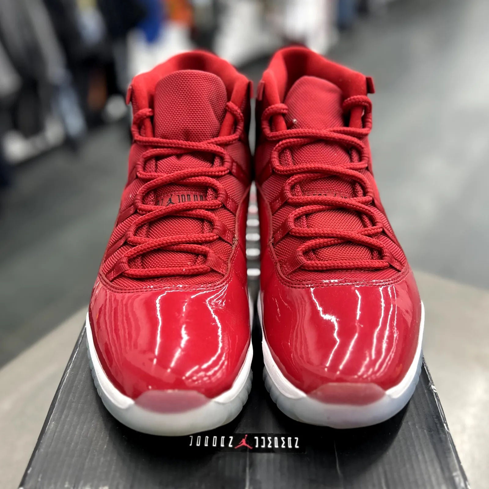 Jordan 11 Retro Win Like 96 - Preowned