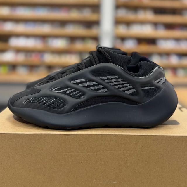 adidas Yeezy 700 V3 Dark Glow - Preowned