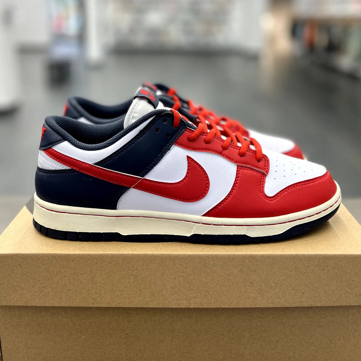 Nike Dunk Low Boston Red Sox - Preowned