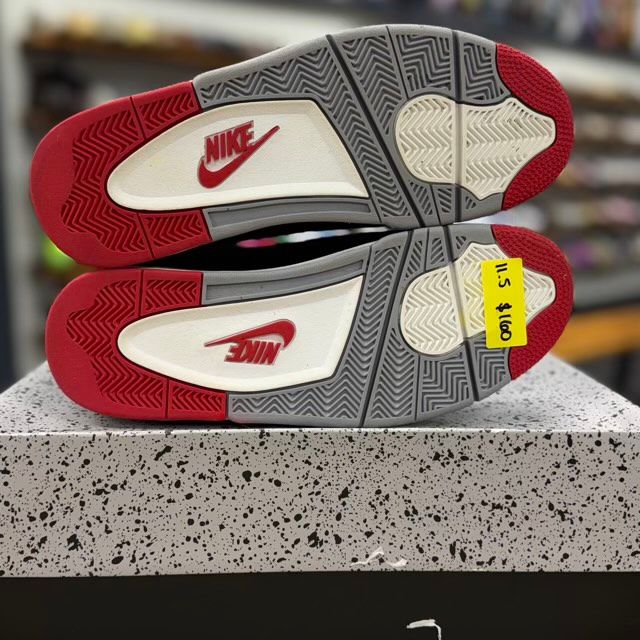 Jordan 4 Retro Bred Reimagined - Preowned