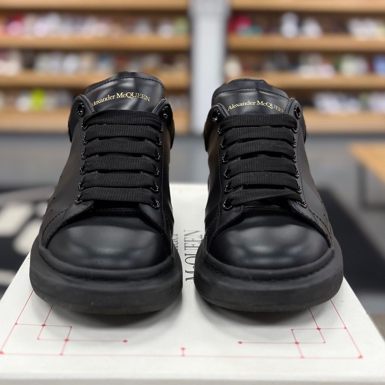 Alexander McQueen Oversized Black Gold - Preowned