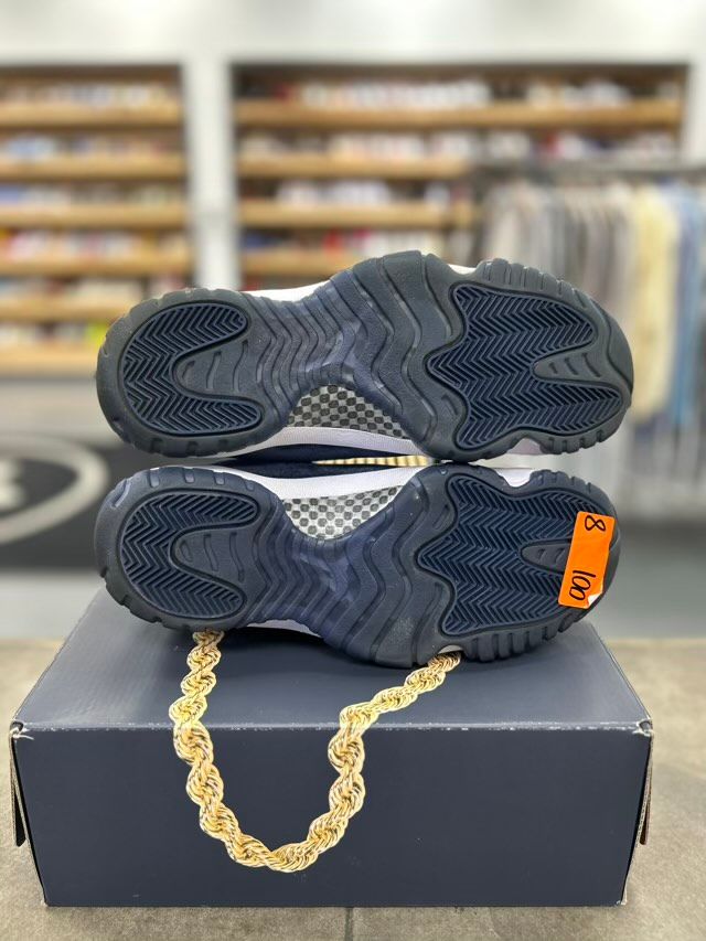 Jordan 11 Retro Midnight Navy (Women's) - Preowned