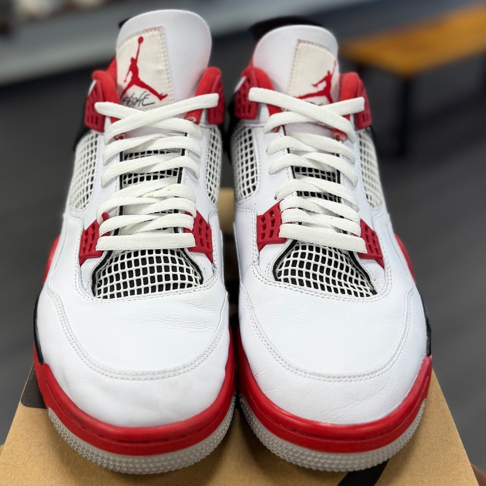 Jordan 4 Retro Fire Red (2020) - Preowned