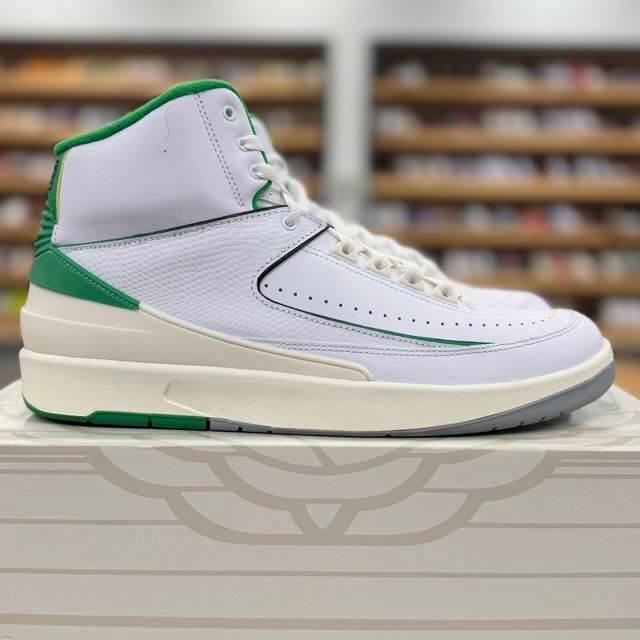 Jordan 2 Retro Lucky Green - Preowned