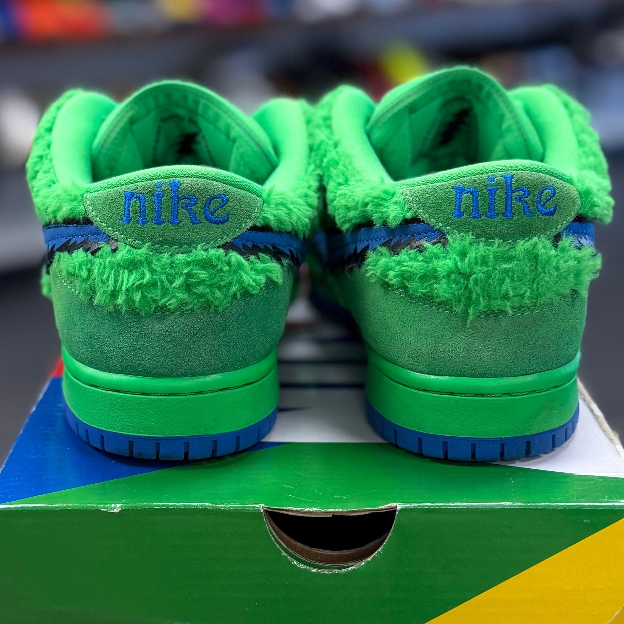 Nike SB Dunk Low Grateful Dead Bears Green - Preowned