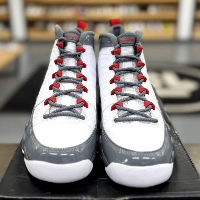 Jordan 9 Retro Fire Red (GS) - Preowned
