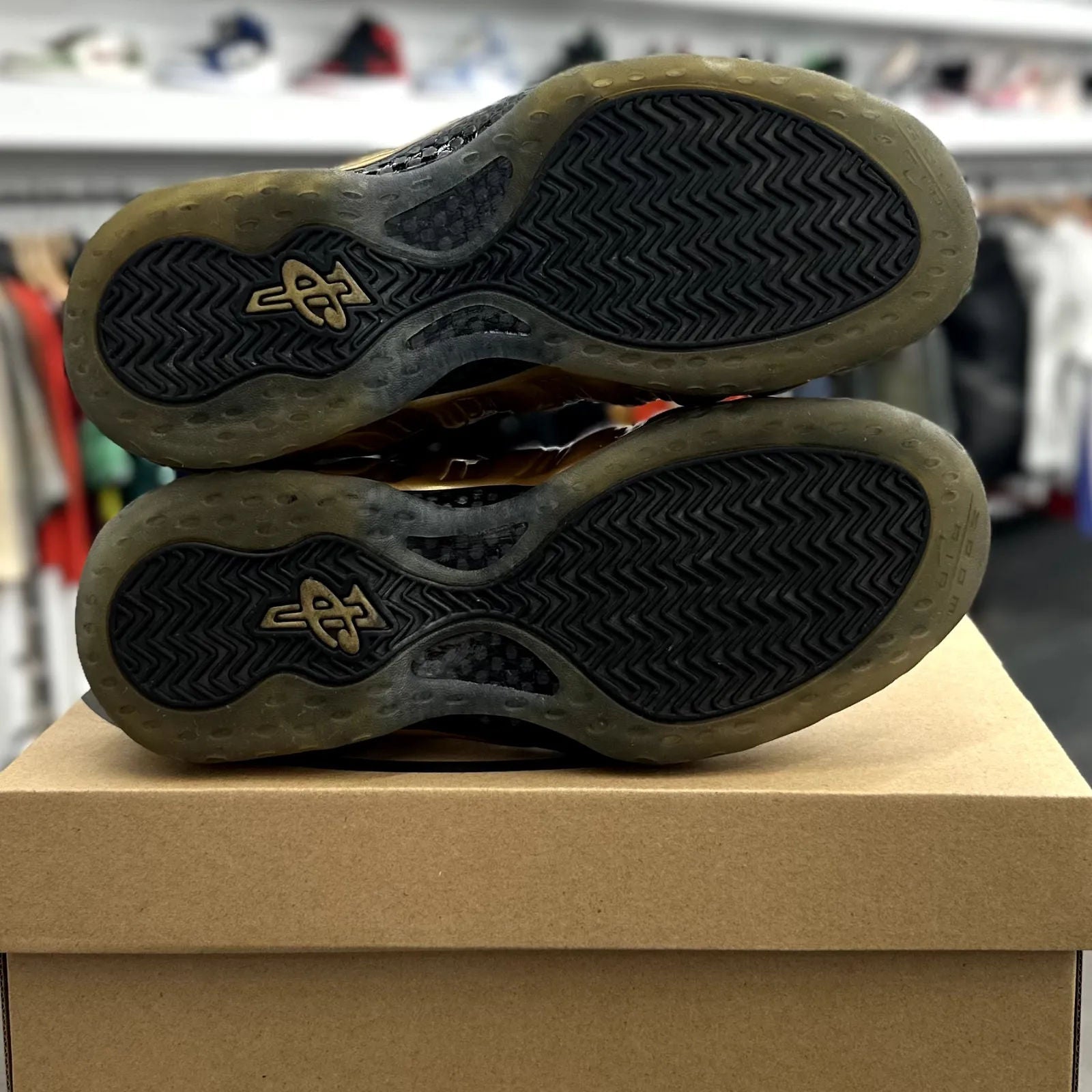Nike Air Foamposite One Metallic Gold - Preowned
