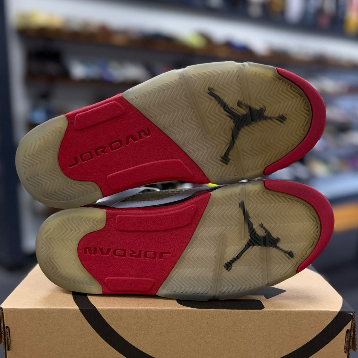 Jordan 5 Retro Fire Red Black Tongue (2013) - Preowned