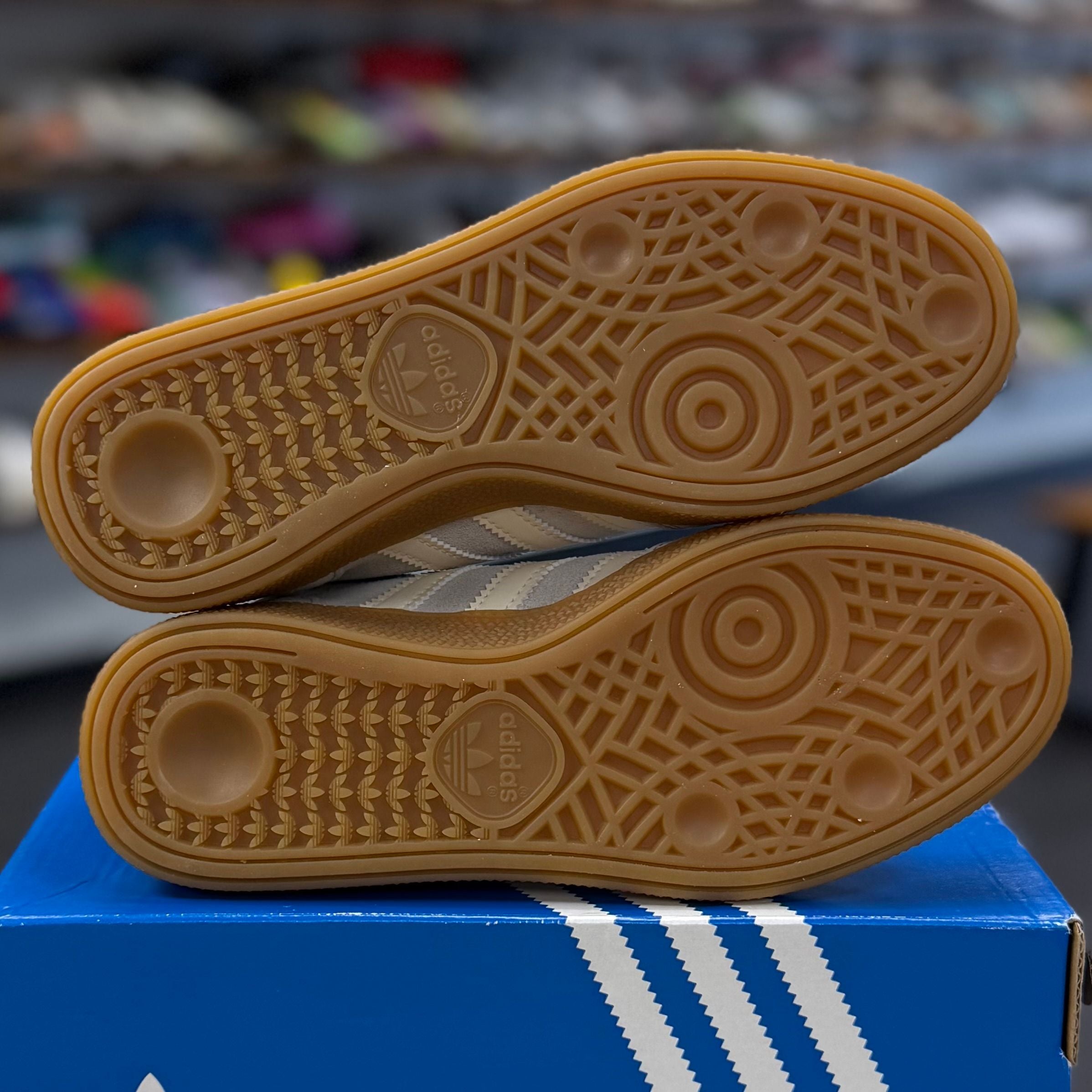 BRAND NEW STEAL - Adidas Handball Spezial Grey Cream White