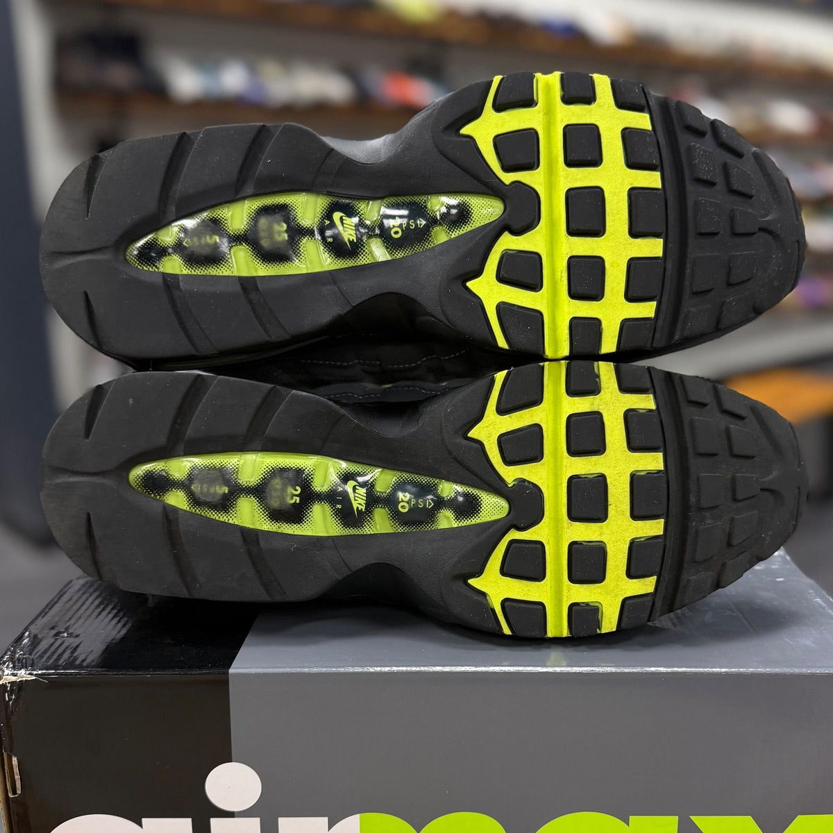 Nike Air Max 95 OG Big Bubble Neon (2025/2026) - Preowned
