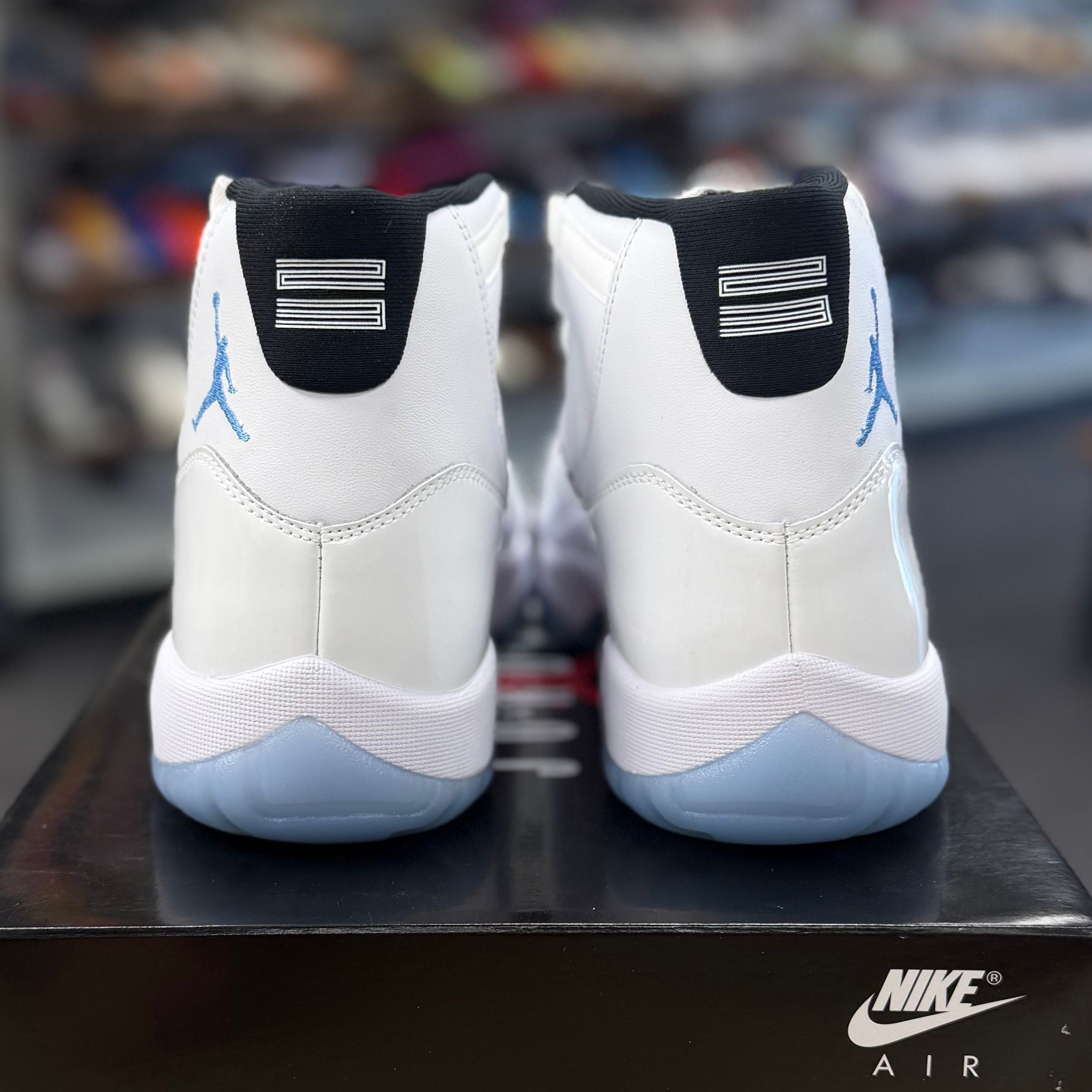 BRAND NEW STEAL - Jordan 11 Retro Legend Blue (2024)