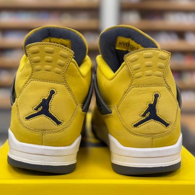 Jordan 4 Retro Lightning (2021) - Preowned