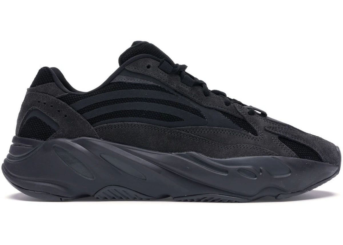 BRAND NEW STEAL - adidas Yeezy Boost 700 V2 Vanta