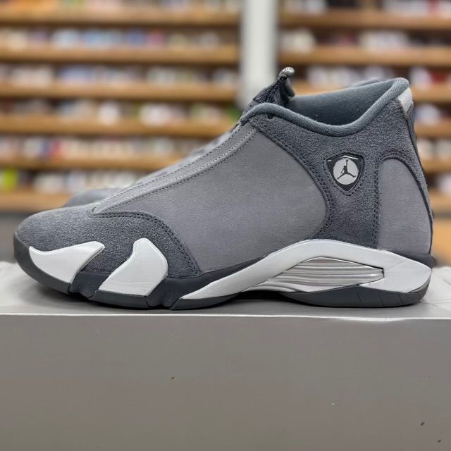 Jordan 14 Retro Flint Grey - Preowned