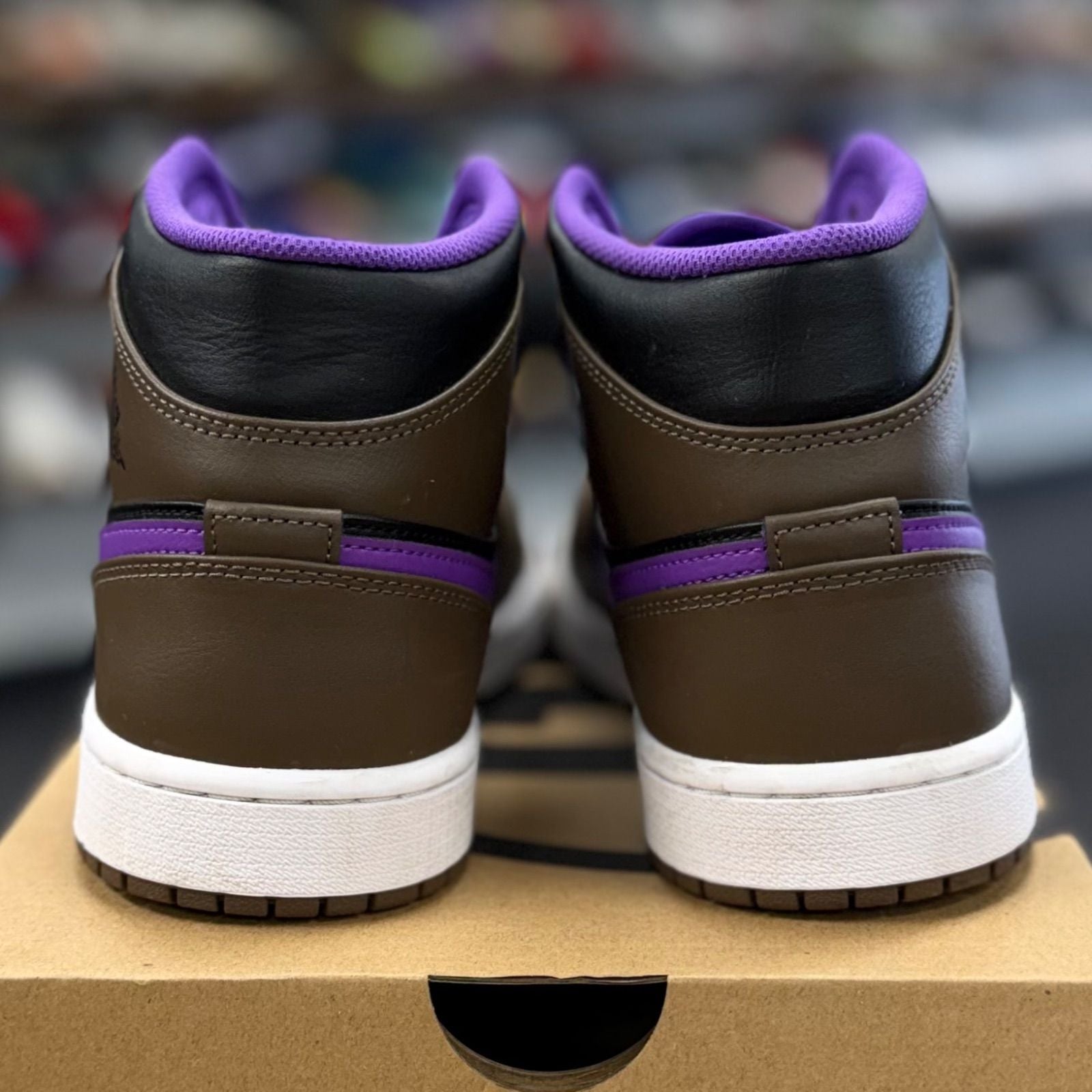 Jordan 1 Mid Purple Mocha - Preowned