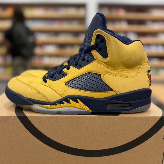 Jordan 5 Retro Michigan (2019) - Preowned