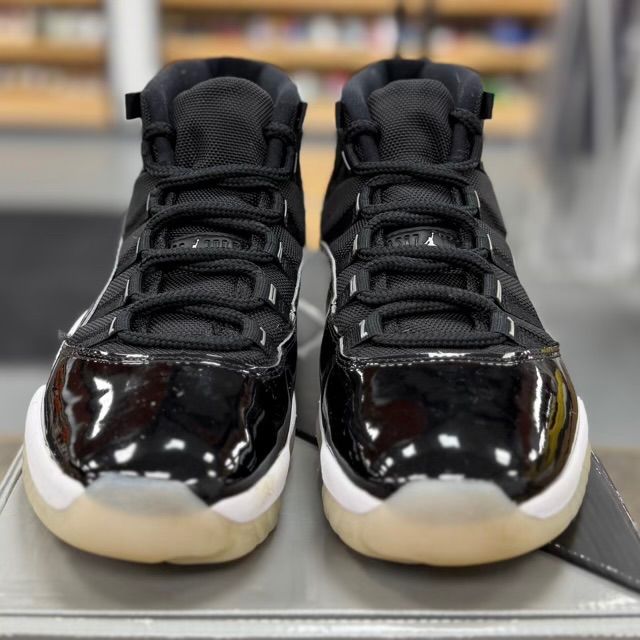 Jordan 11 Retro Jubilee 25th Anniversary - Preowned