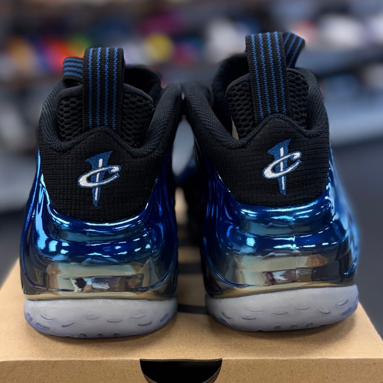 BRAND NEW STEAL - Nike Air Foamposite One Blue Mirror