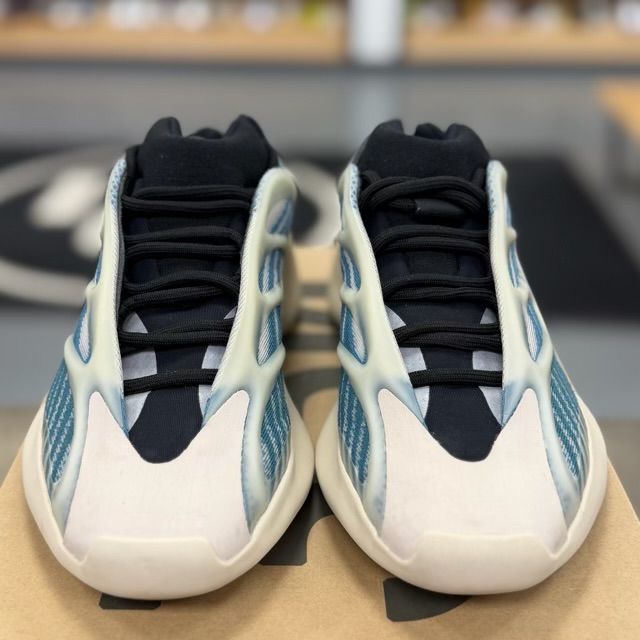 adidas Yeezy 700 V3 Kyanite - Preowned