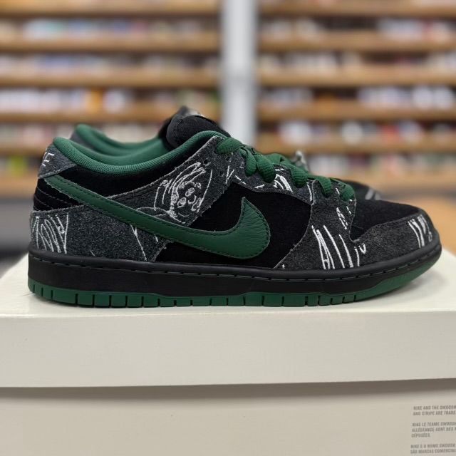 Nike SB Dunk Low There Skateboards - Preowned