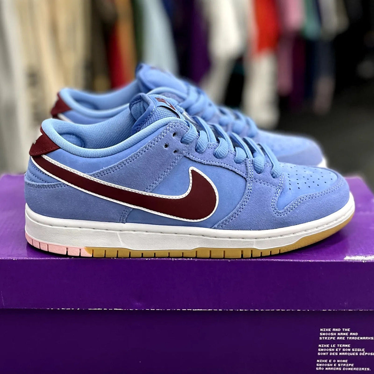 Nike SB Dunk Low Philadelphia Phillies - Preowned