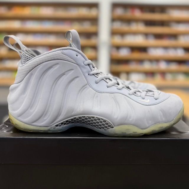 Nike Air Foamposite One Wolf Grey Suede - Preowned