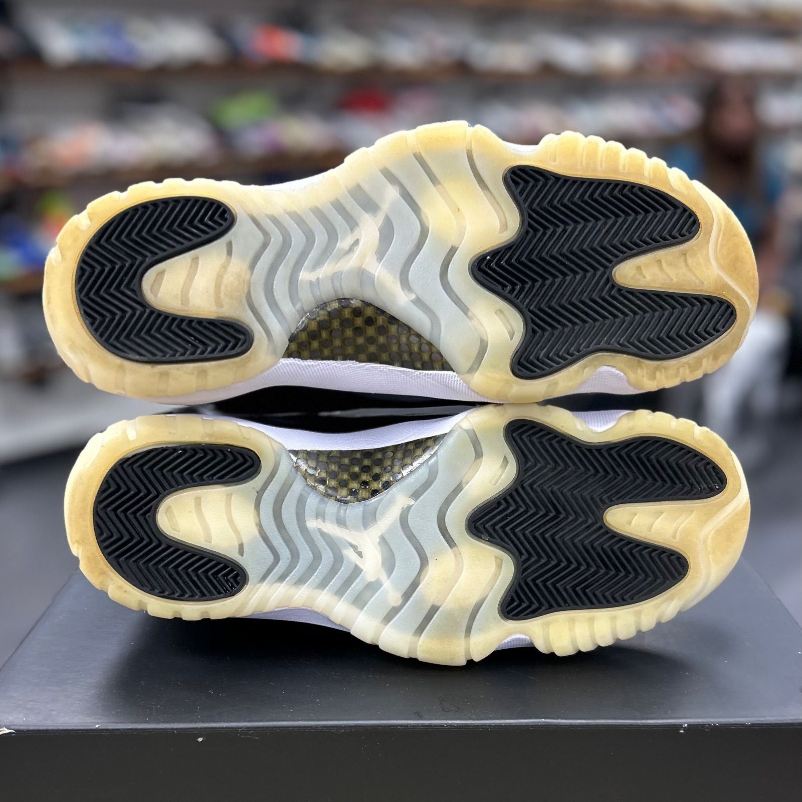 Jordan 11 Retro DMP Gratitude (2023) - Preowned