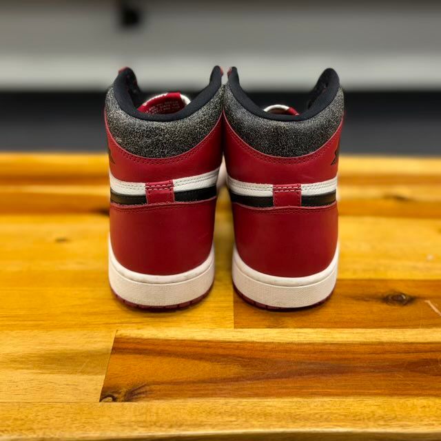 Jordan 1 Retro High OG Chicago Lost and Found - Preowned