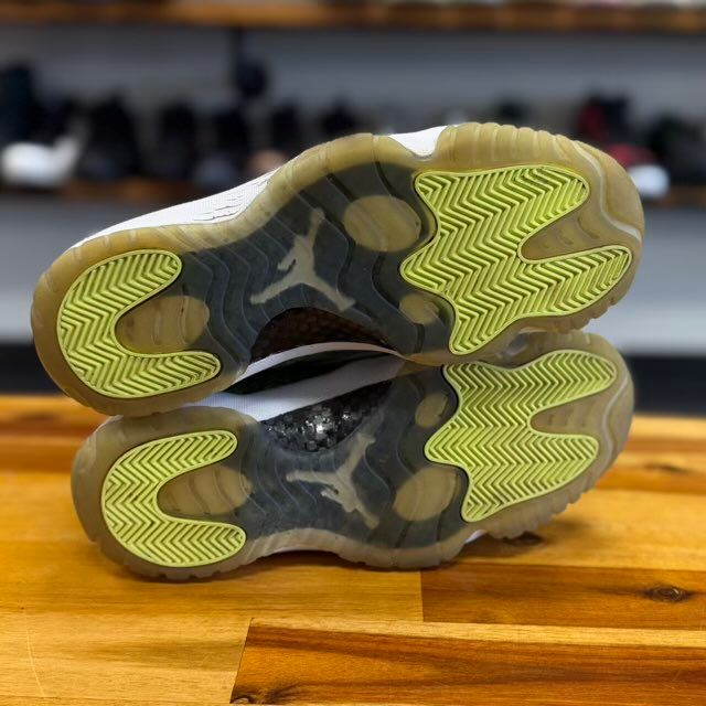 Jordan 11 Retro Low Green Snakeskin - Preowned