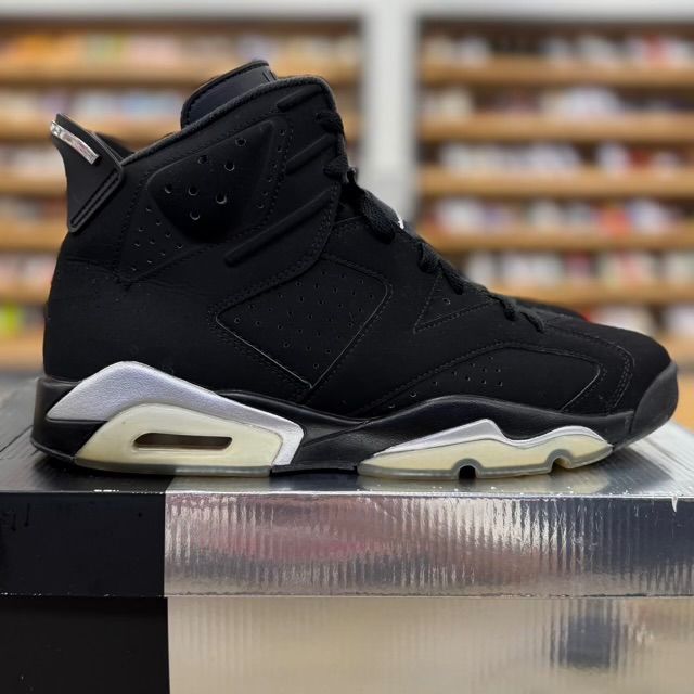 Jordan 6 Retro Chrome - Preowned