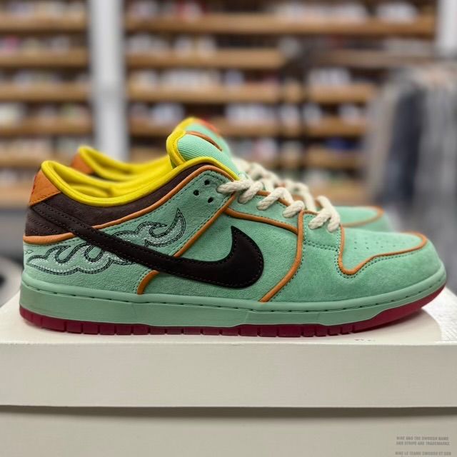 Nike SB Dunk Low Rodeo Tourmaline - Preowned