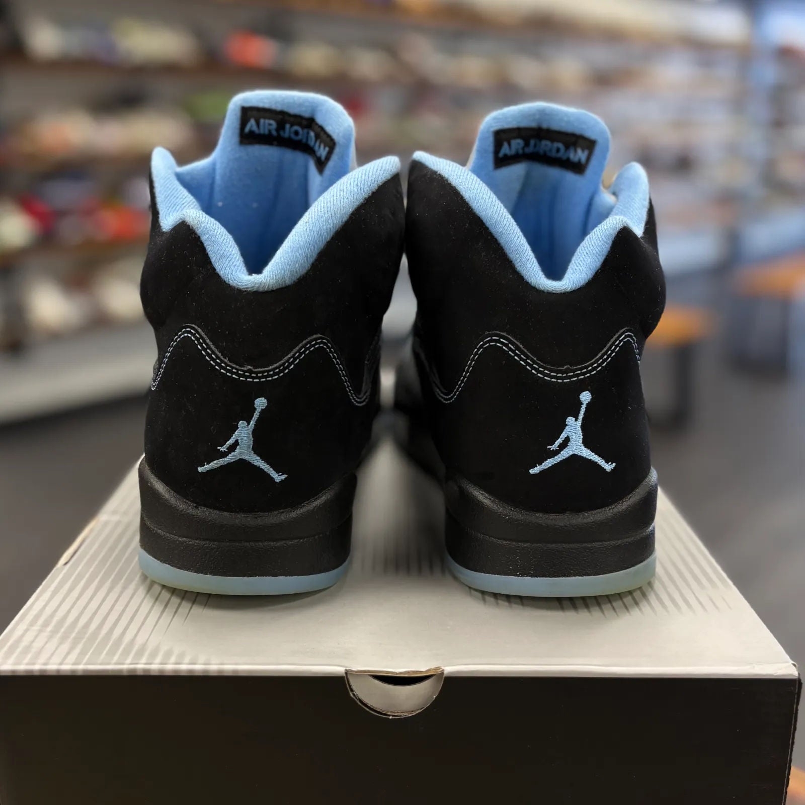 Jordan 5 Retro Black University Blue (2026) - Preowned