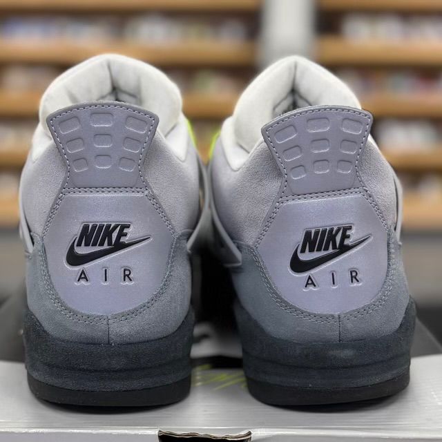 Jordan 4 Retro SE 95 Neon - Preowned