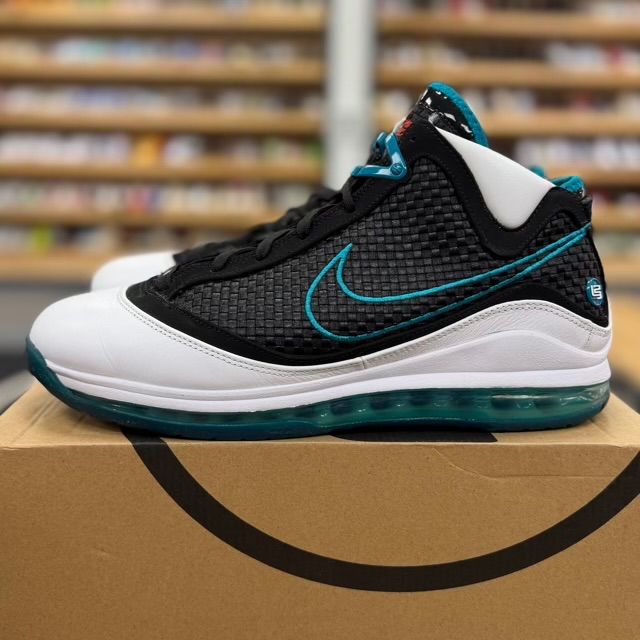 Nike LeBron 7 NFW Red Carpet (2019) - Preowned