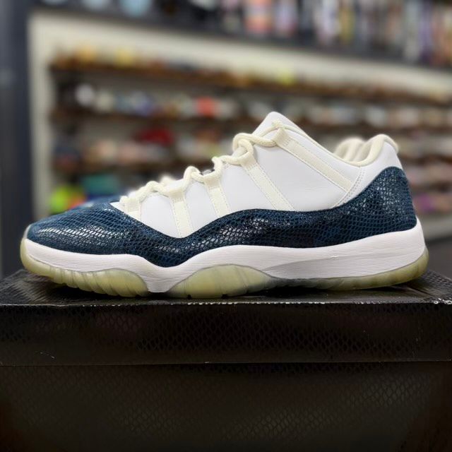 Jordan 11 Retro Low Snake Navy (2019) - Preowned