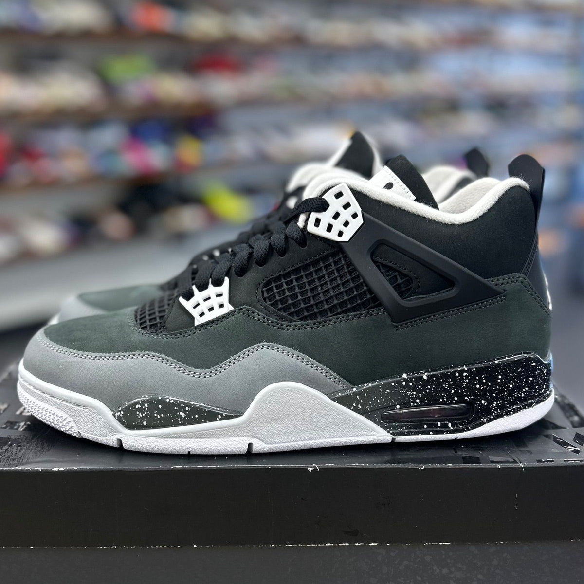 Jordan 4 Retro Fear (2024) - Preowned
