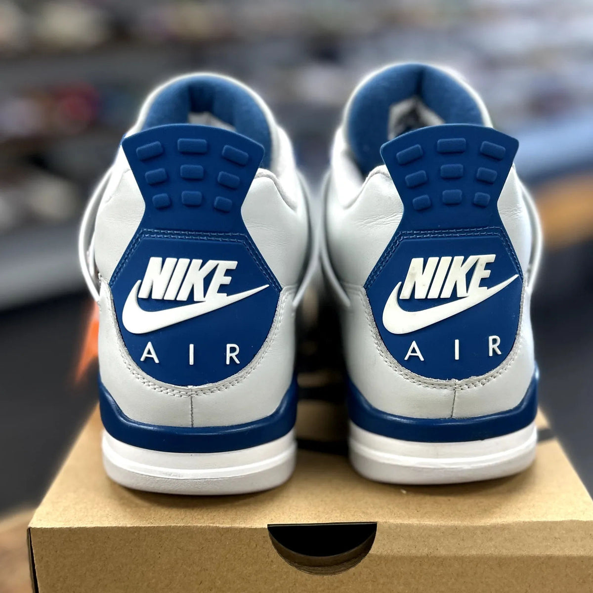 Jordan 4 Retro Military Blue (2024) - Preowned