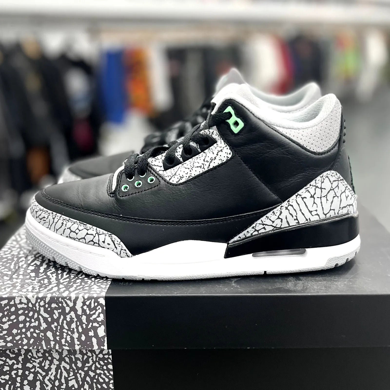 Jordan 3 Retro Green Glow - Preowned
