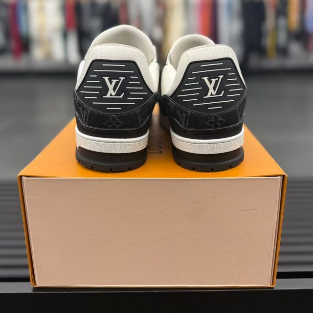 Louis Vuitton LV Trainer White Black - Preowned