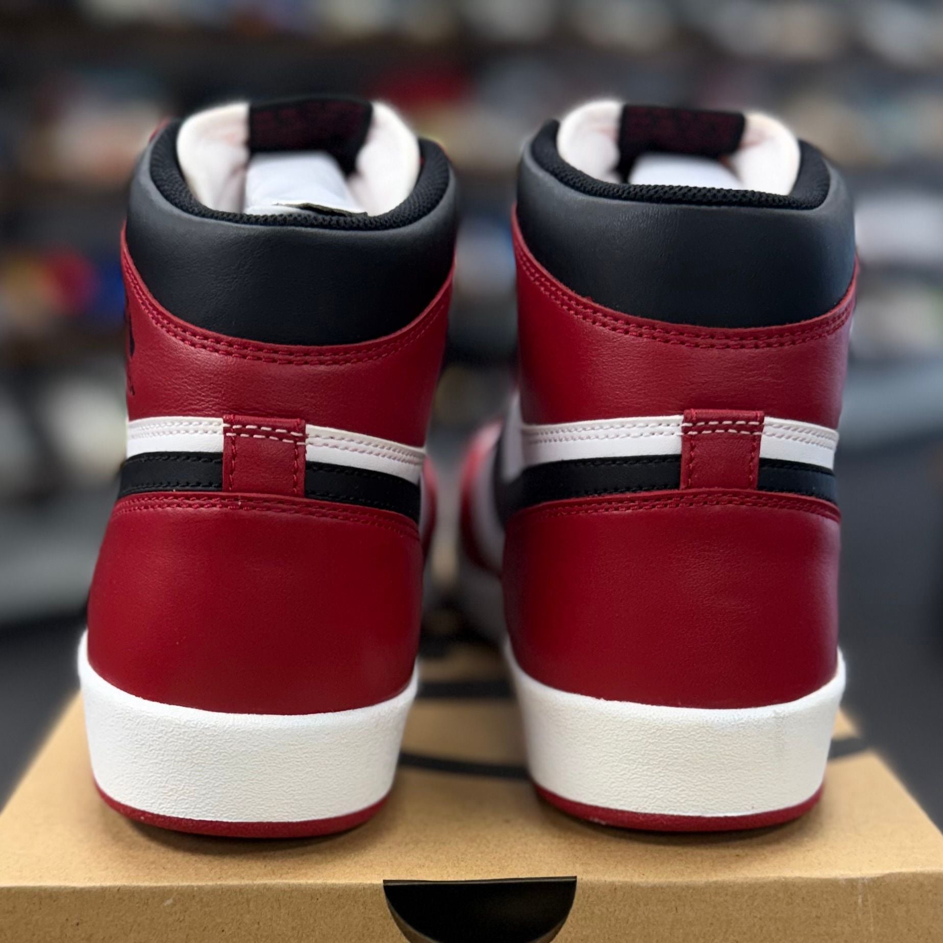 BRAND NEW STEAL - Jordan 1.5 Retro Chicago (2015)
