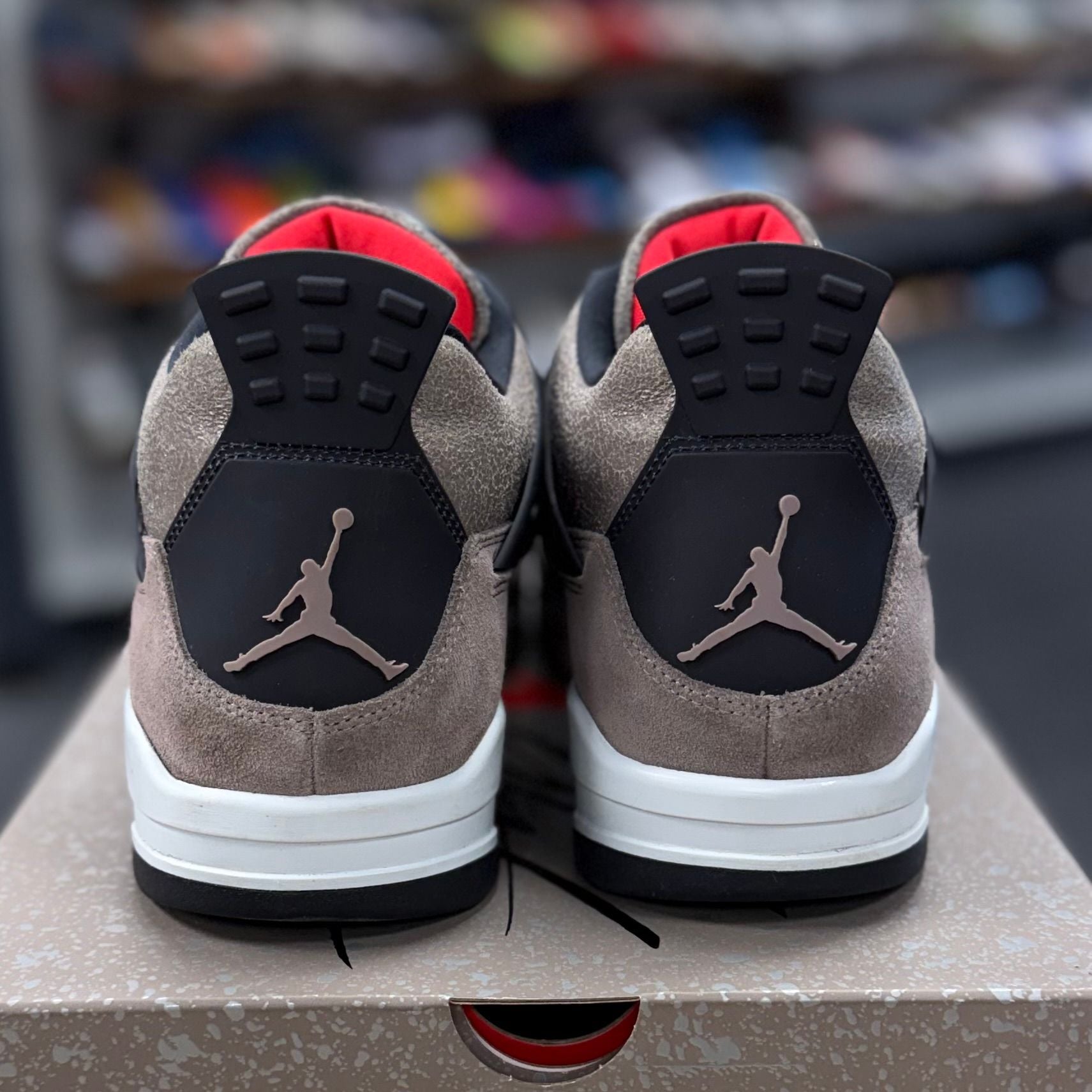 Jordan 4 Retro Taupe Haze - Preowned