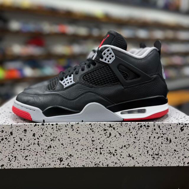 Jordan 4 Retro Bred Reimagined - Preowned
