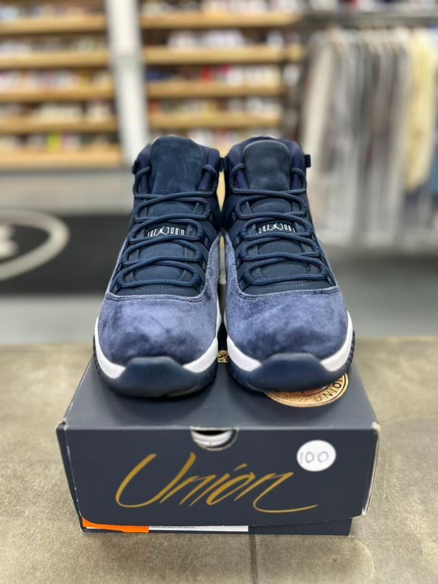 Jordan 11 Retro Midnight Navy (Women's) - Preowned