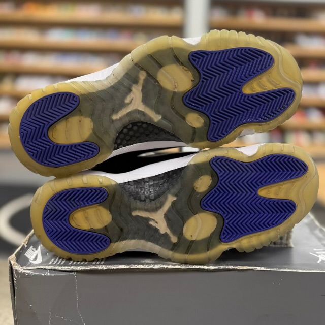 Jordan 11 Retro Concord (2011) - Preowned