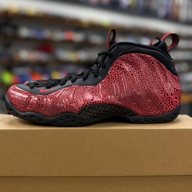 Nike Air Foamposite One Cracked Lava - Preowned